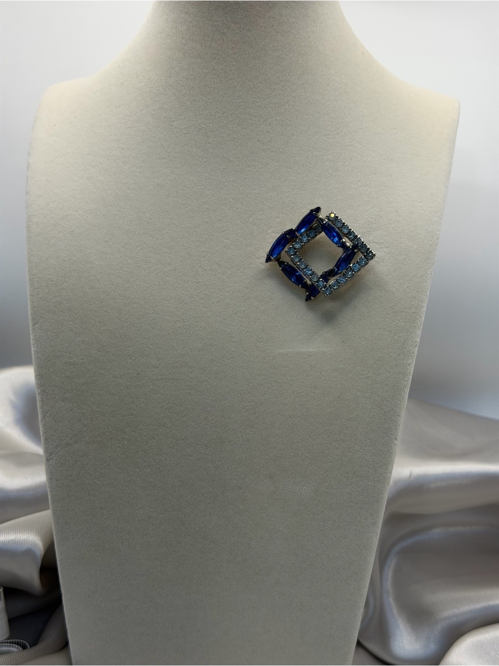 Sapphire-Blue Crystal Square Brooch - Women Jewelry - Picture 2 of 11